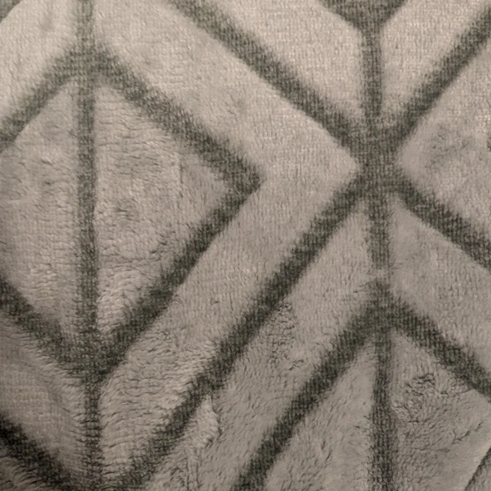 Velvety Plush Gray Diamond Throw - Picture 3 of 4